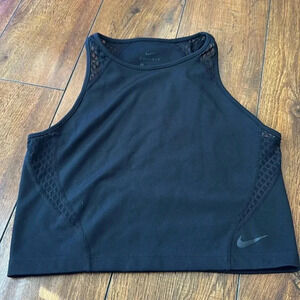 Nike Crop Top